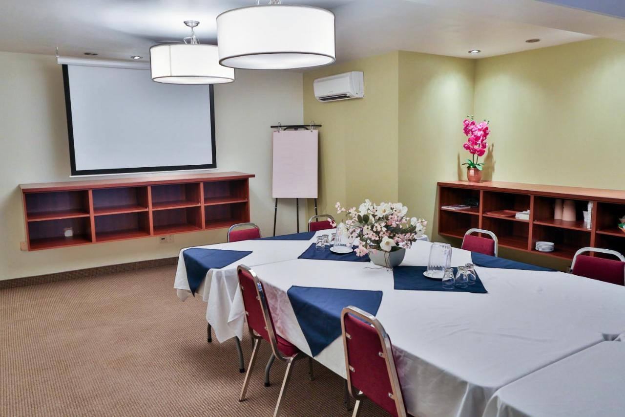 Hotel Le Versailles Saint-Sauveur-des-Monts Business billede